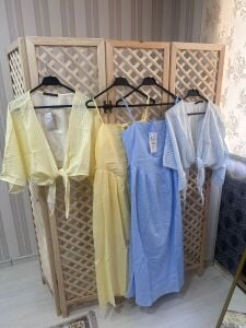 askılı düğmeli elbise