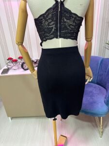 siyah dekolteli elbise