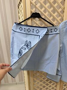 mavi işlemeli mini etek