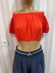 turuncu madonna yaka crop