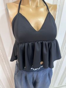 siyah bluz bağlamalı