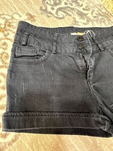 marka siyah mini şort