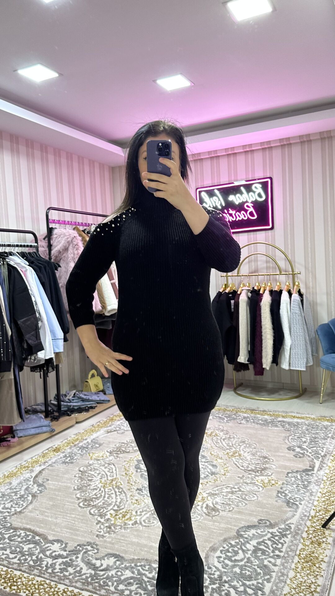 Omuz detaylı triko elbise