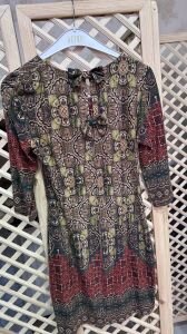 Arkası kurdele elbise