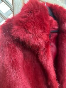 KIRMIZI ORTA BOY KÜRK MARKA