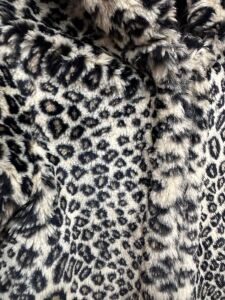 ŞAPKALI LEOPAR KÜRK